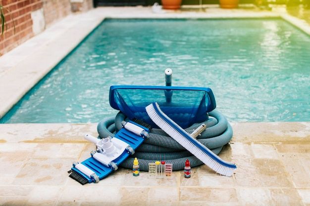 swimming pool cleaning company in dubai
