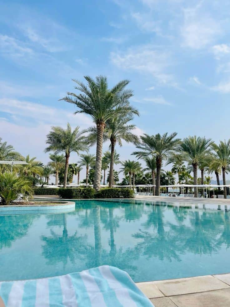 Swimming-Pool-Contractors-in-UAE